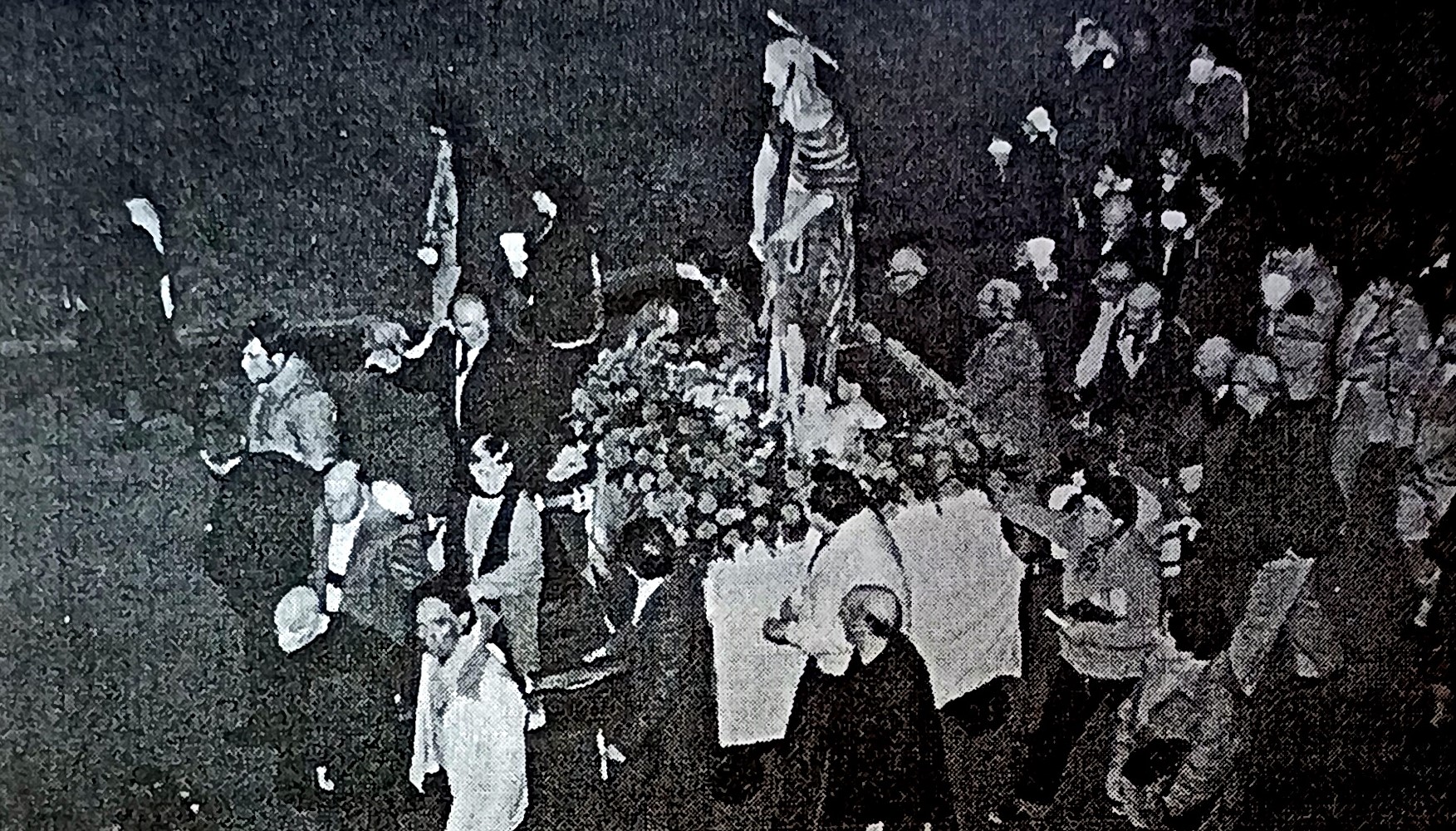Procesión con Trono